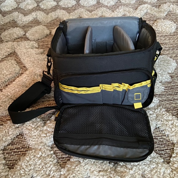 Ruggard Camera Bag - Commando 36 DSLR Shoulder Bag - Used *FREE SHIPPING - Picture 2 of 15